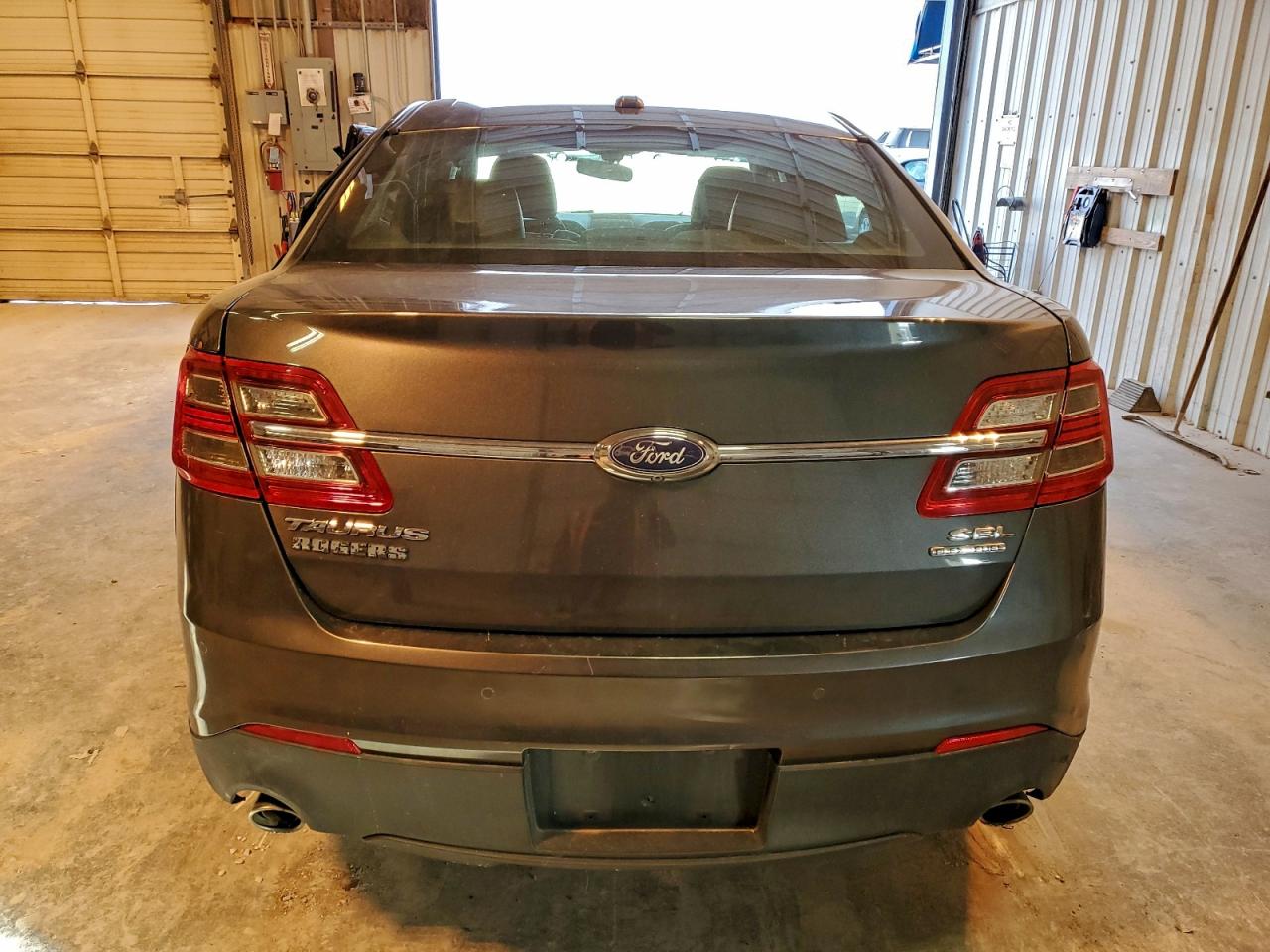 2018 Ford Taurus Sel VIN: 1FAHP2E85JG135725 Lot: 94534345