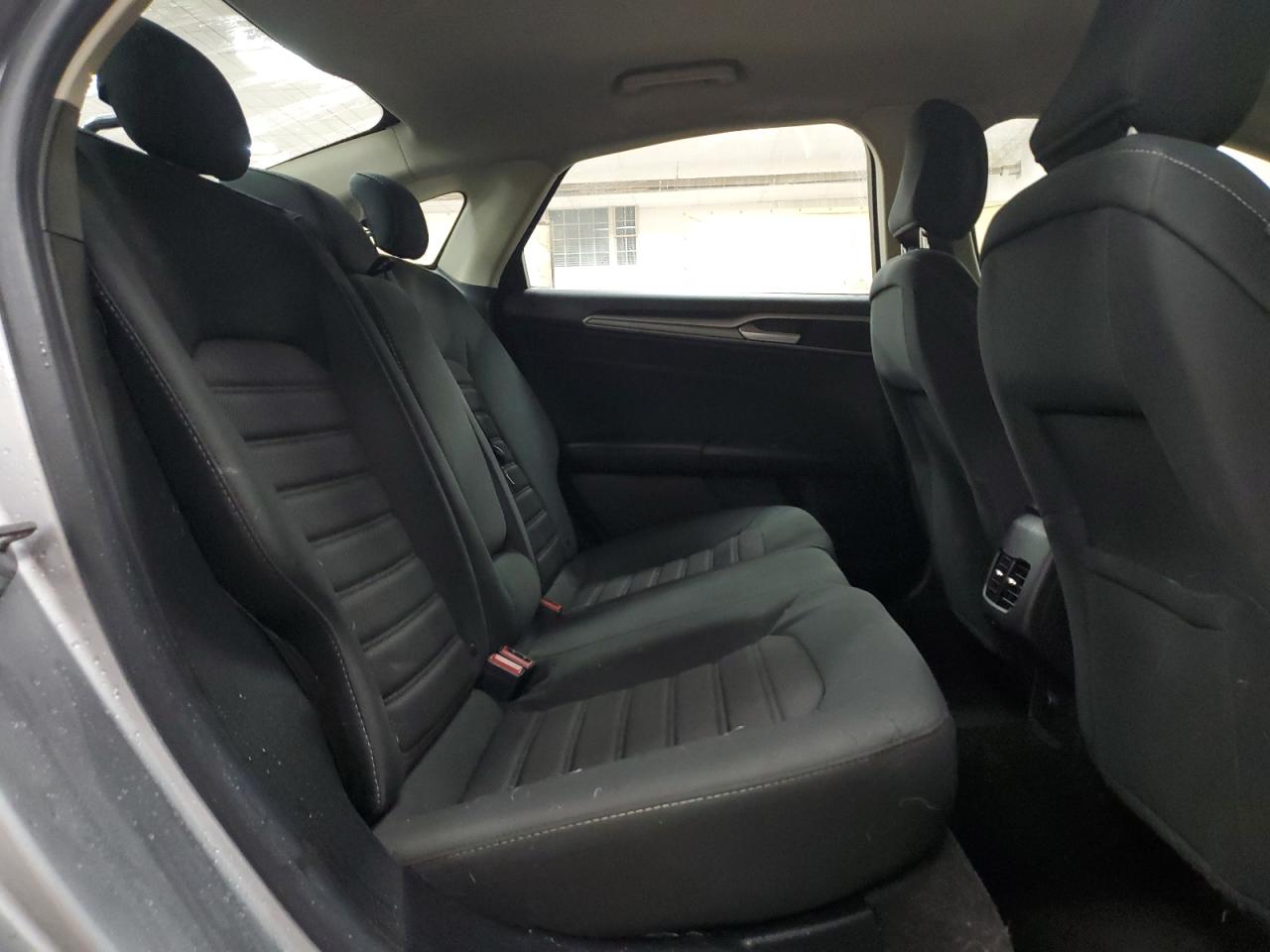 2020 Ford Fusion Se VIN: 3FA6P0HD0LR255755 Lot: 92647665