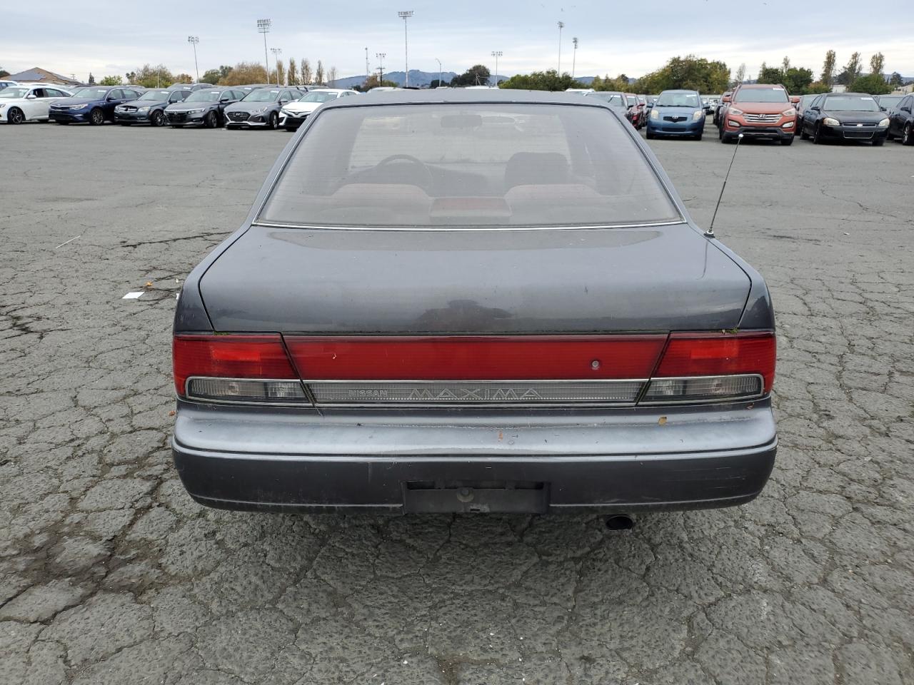 1992 Nissan Maxima Gxe VIN: JN1HJ01F1NT015246 Lot: 92129285