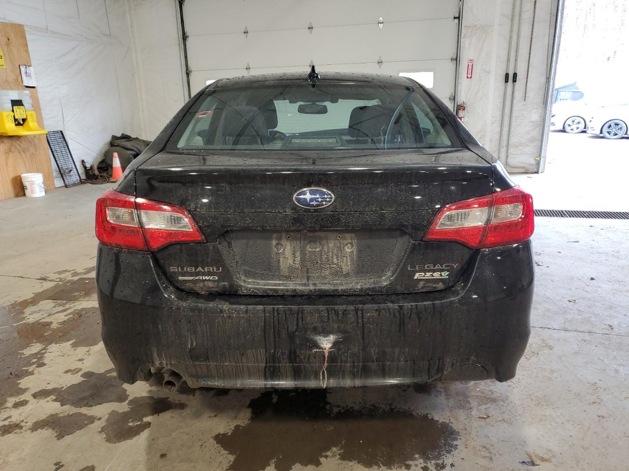 2016 Subaru Legacy 2.5I Premium VIN: 4S3BNAF61G3039796 Lot: 92046905