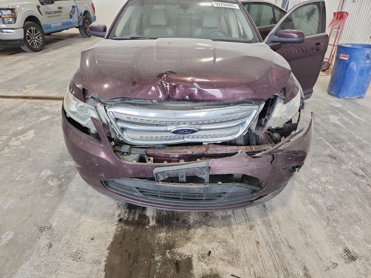 2011 Ford Taurus Sel VIN: 1FAHP2HW4BG148025 Lot: 92250285