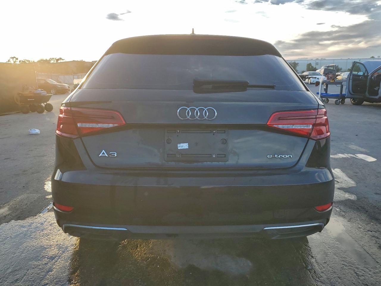 2018 Audi A3 E-Tron Premium Plus VIN: WAUTPBFF5JA113967 Lot: 94495115