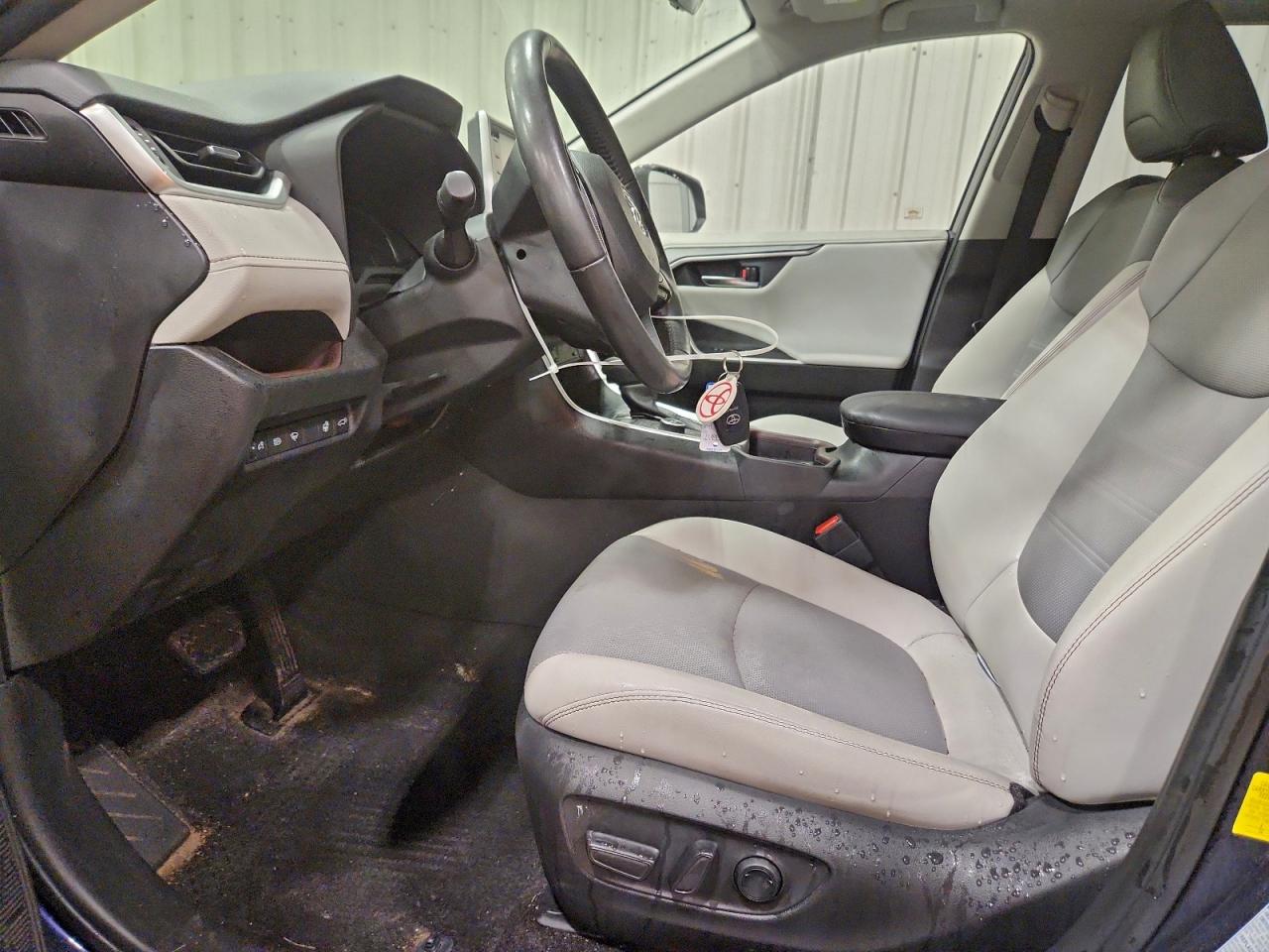 2021 Toyota Rav4 Limited VIN: JTMN1RFV4MD077270 Lot: 94564605