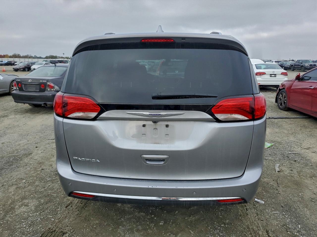 2019 Chrysler Pacifica Touring L VIN: 2C4RC1BG2KR732413 Lot: 94368315