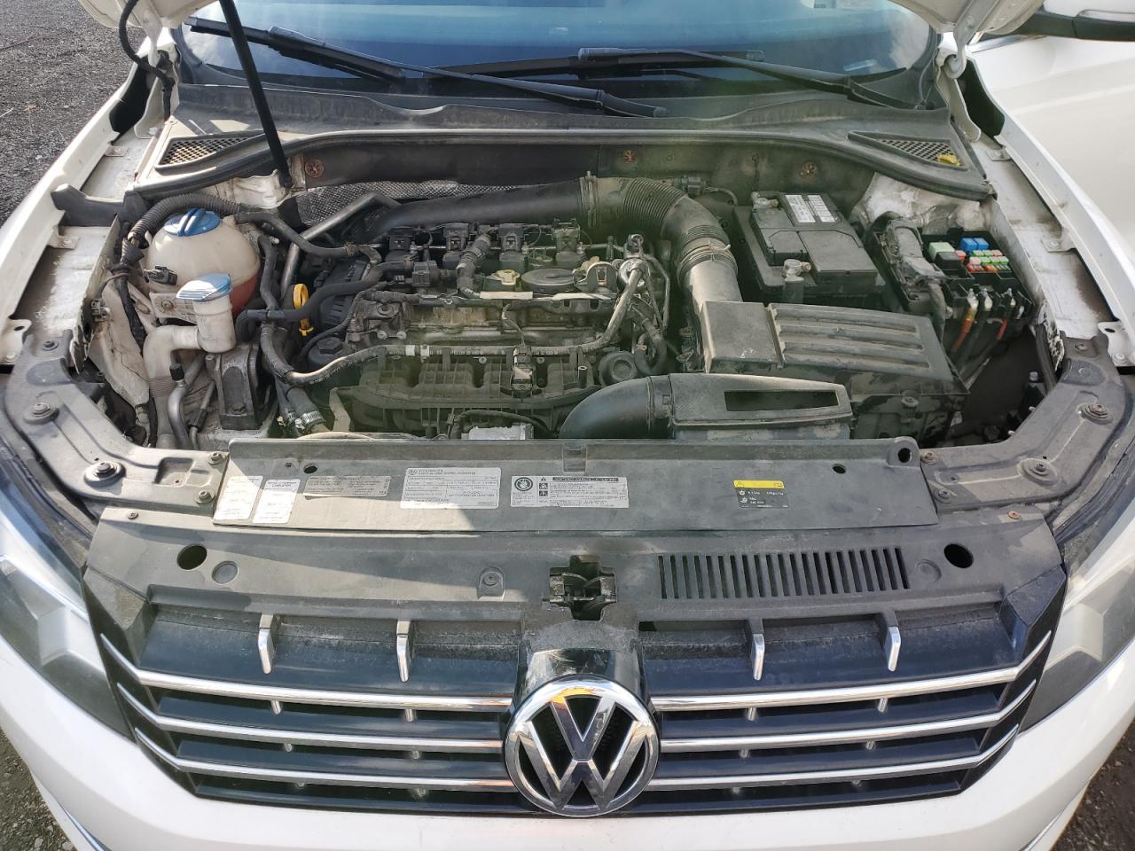 2015 Volkswagen Passat Sel VIN: 1VWCS7A35FC111253 Lot: 93519895