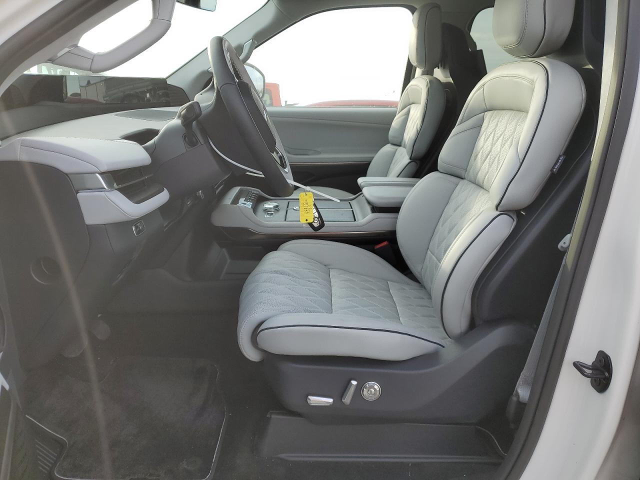 2025 Lincoln Navigator L Black Label VIN: 5LMJJ3TG2SEL09589 Lot: 92270455