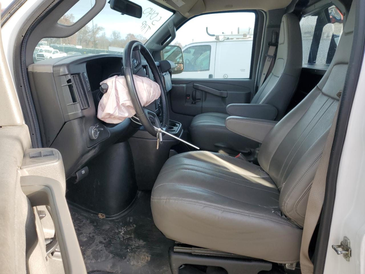 2020 GMC Savana 2500 Cargo Utility / Service Van VIN: 1GTW7AFG5L1125865 Lot: 93096785