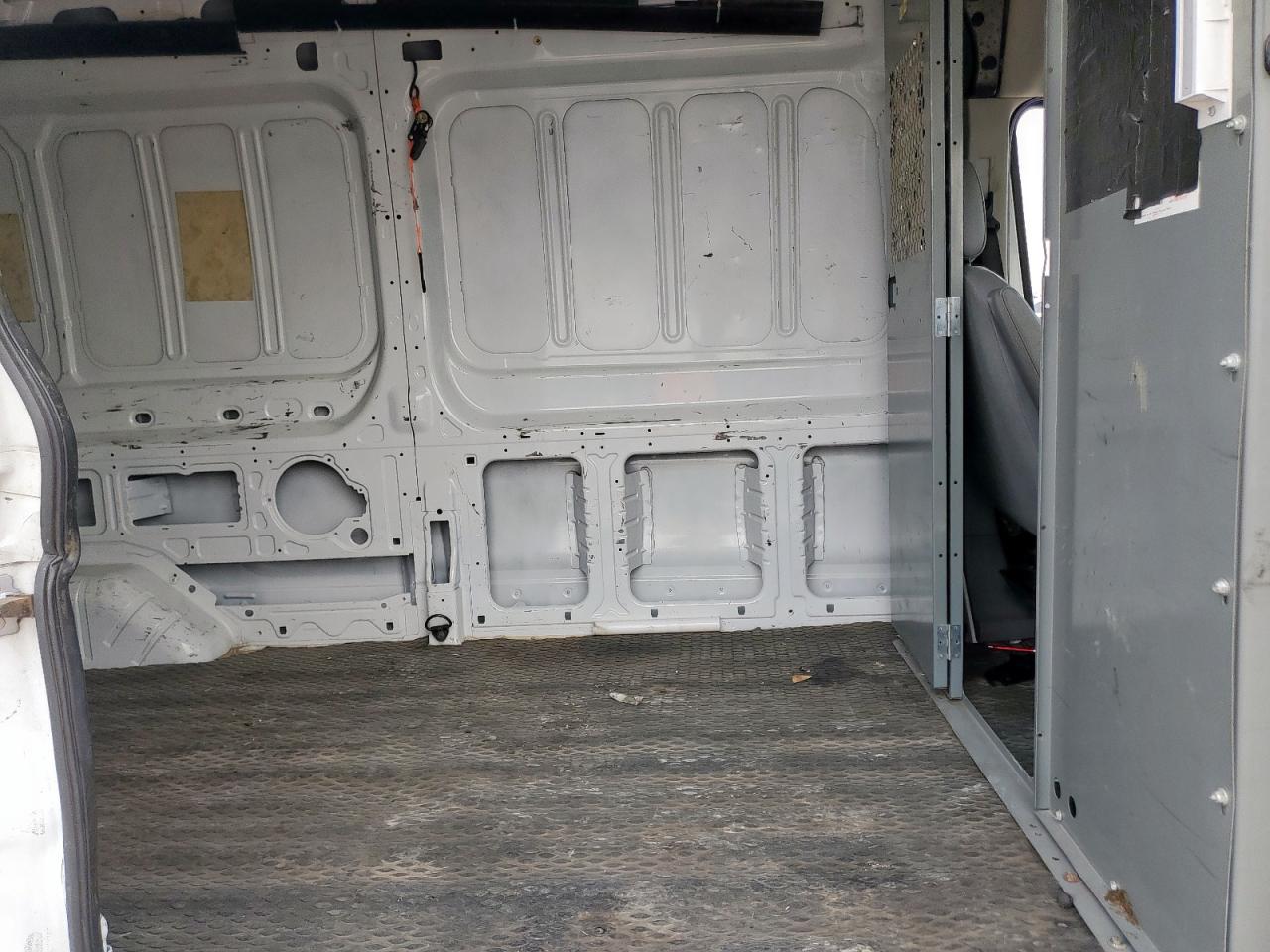 2018 Ford Transit T-250 VIN: 1FTYR2CM9JKB14281 Lot: 92593995