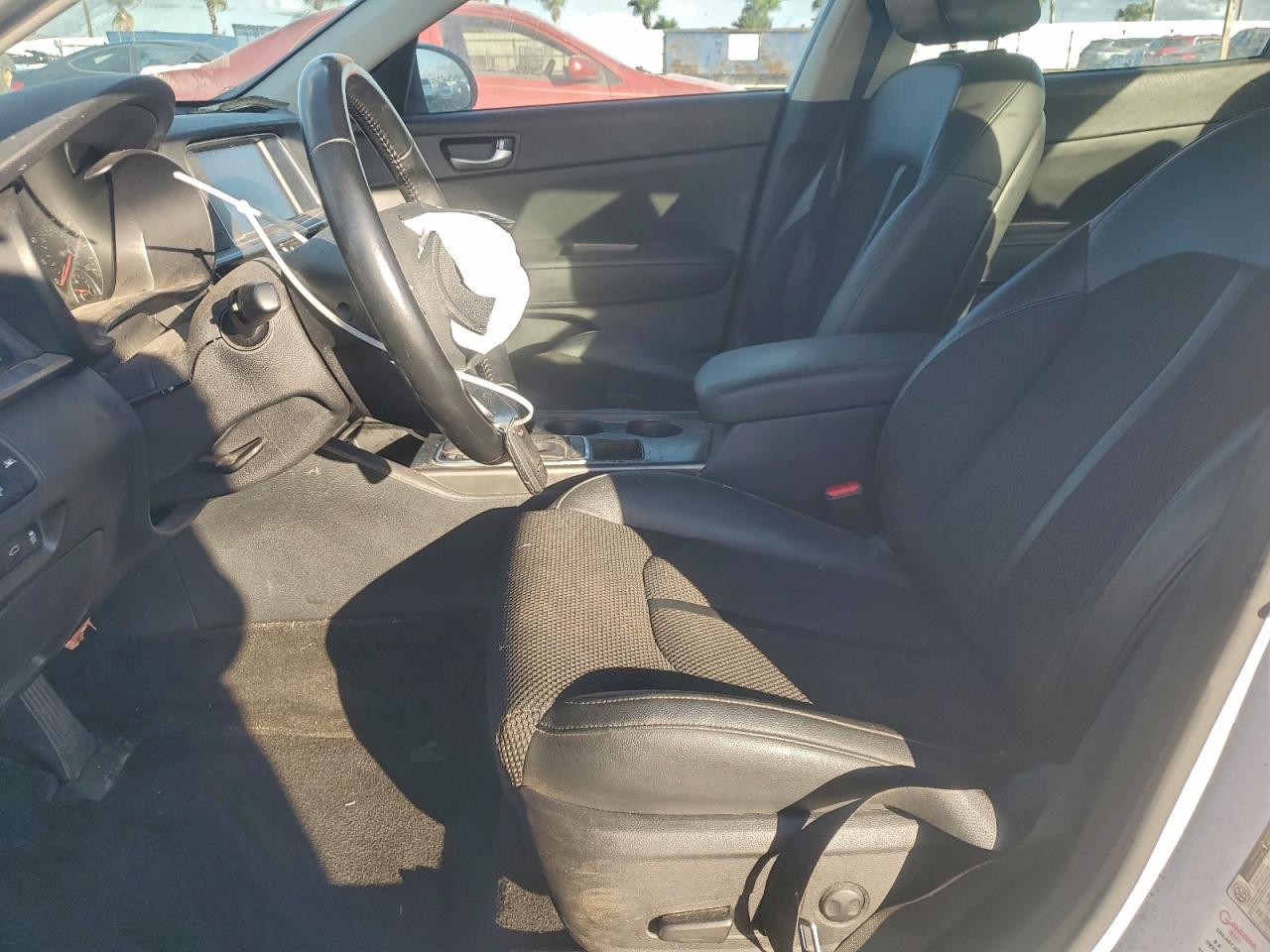 2019 Kia Optima Lx VIN: 5XXGT4L36KG328219 Lot: 94641575