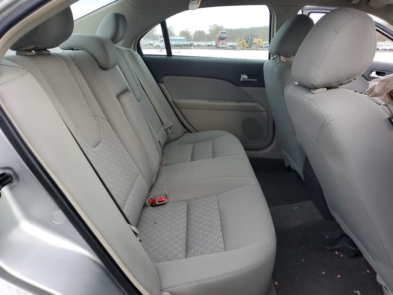 2012 Ford Fusion S VIN: 3FAHP0GA1CR149623 Lot: 91867875