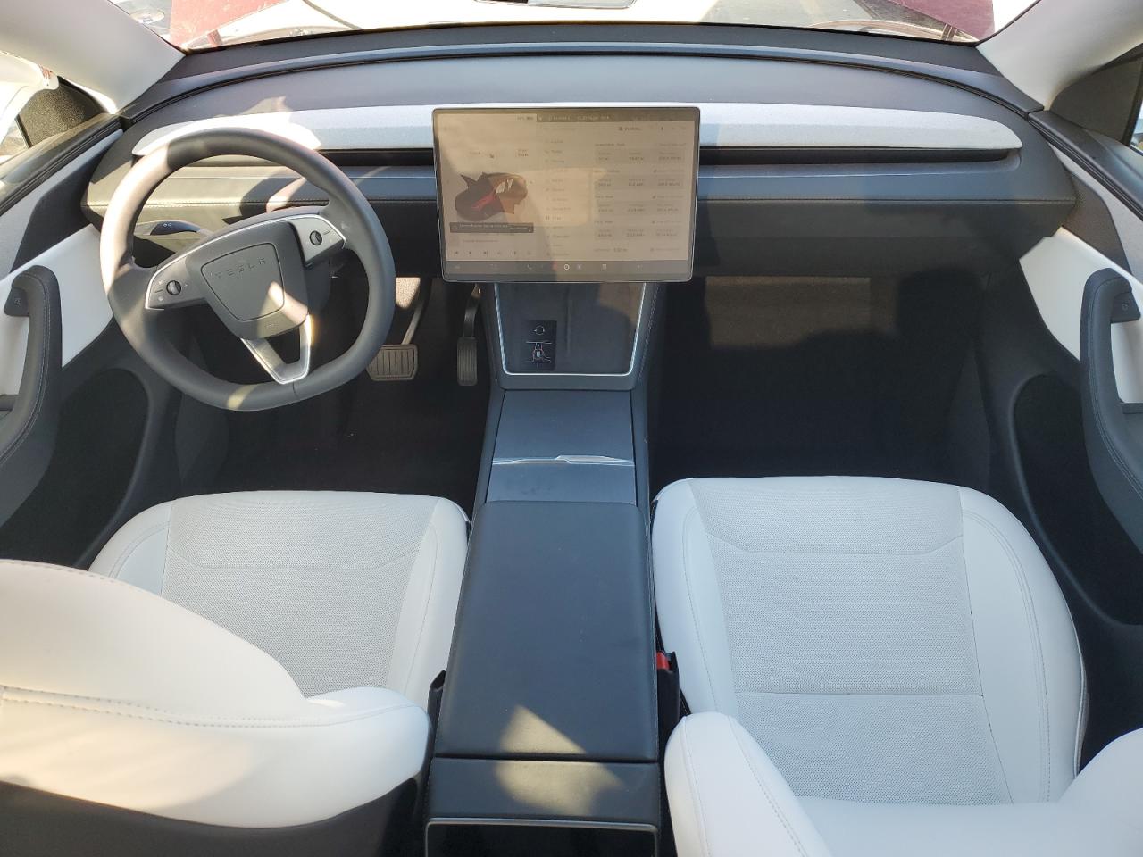 2026 Tesla Model Y VIN: 7SAYGDEE5TF338058 Lot: 92375165