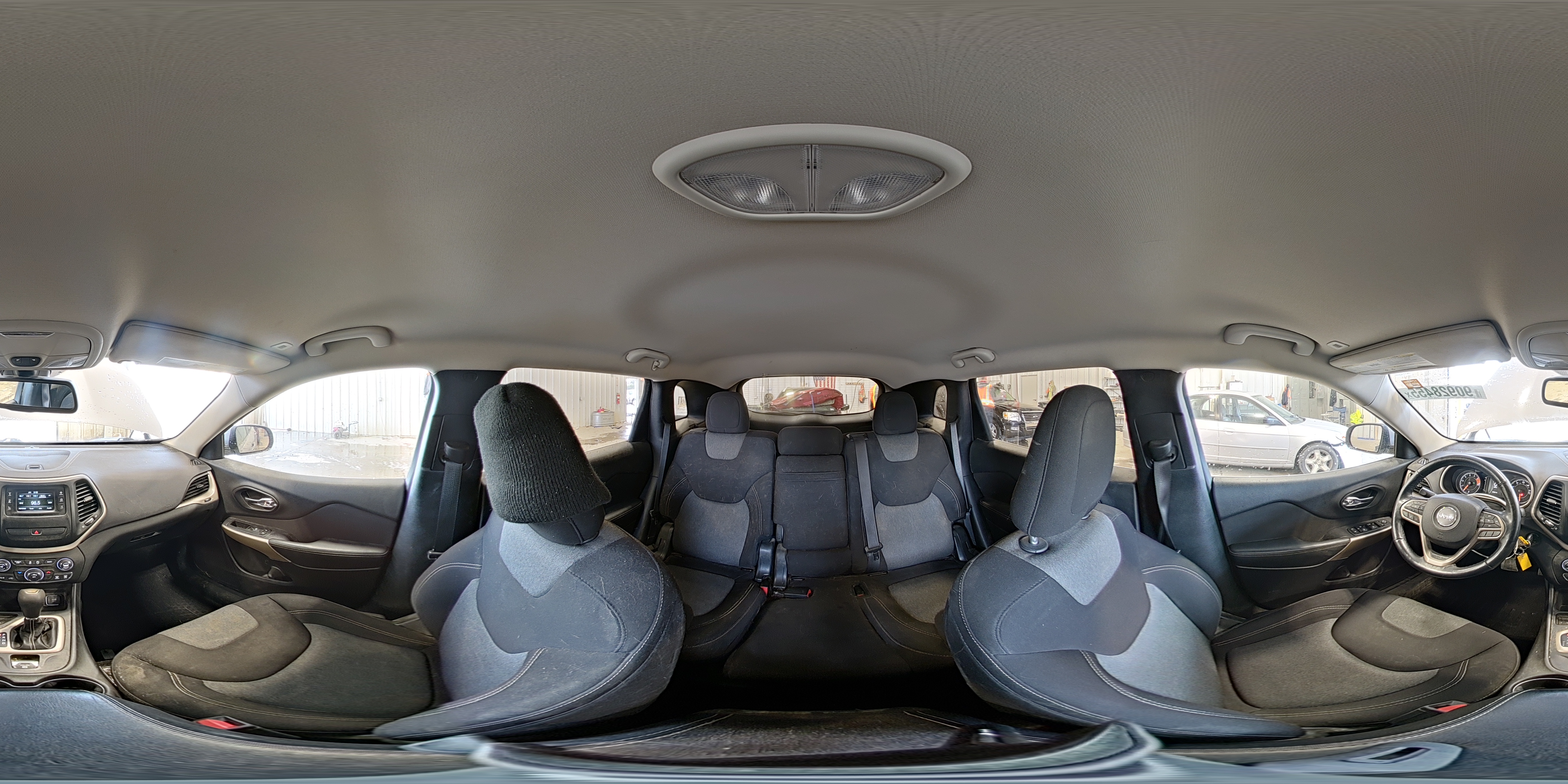 2018 Jeep Cherokee Latitude VIN: 1C4PJLCX2JD531295 Lot: 90928455