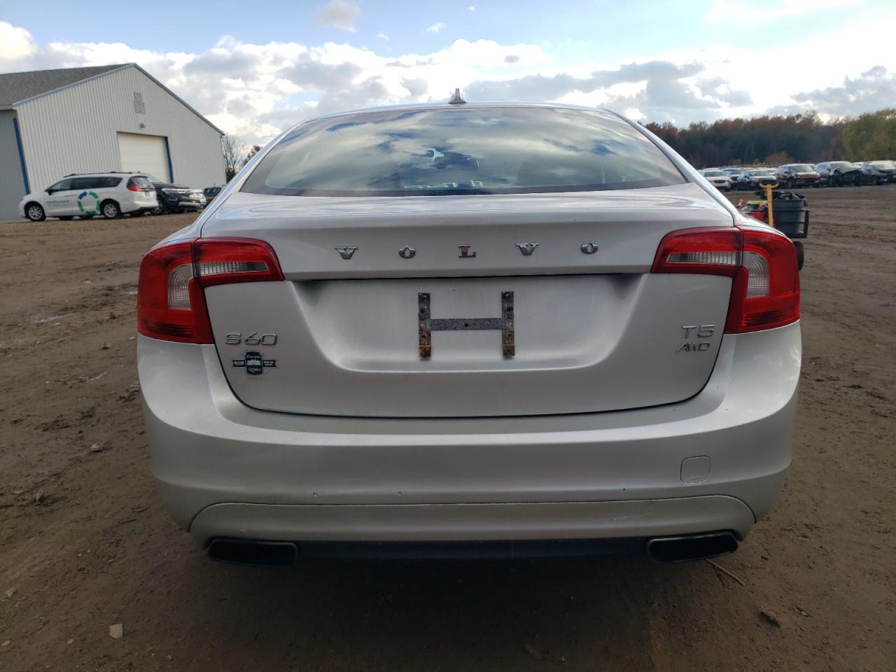 2014 Volvo S60 T5 VIN: YV1612FH2E2271275 Lot: 92779395