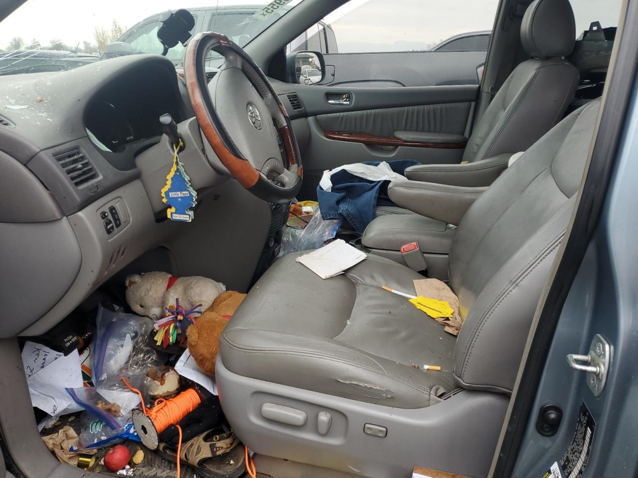 2008 Toyota Sienna Xle VIN: 5TDZK22C88S141315 Lot: 92648955