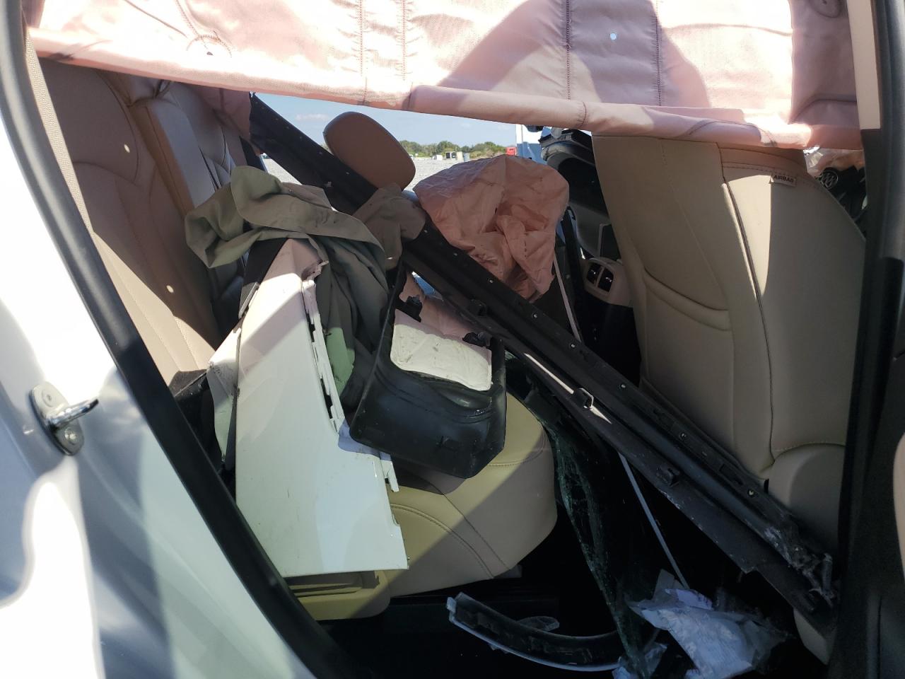 2019 Buick Envision Essence VIN: LRBFXCSA3KD021156 Lot: 93174885