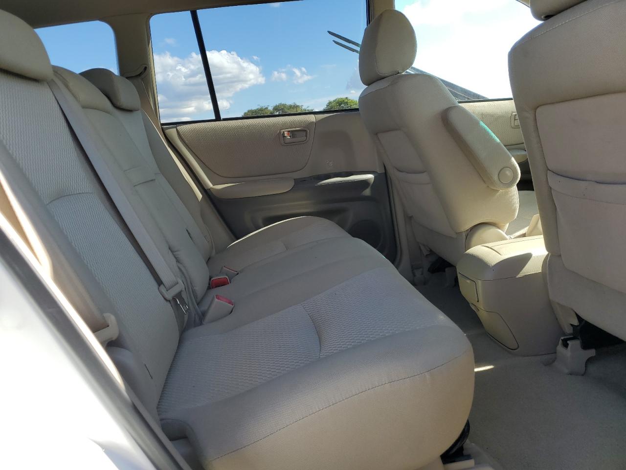 2004 Toyota Highlander Base VIN: JTEGP21A440020640 Lot: 93428235