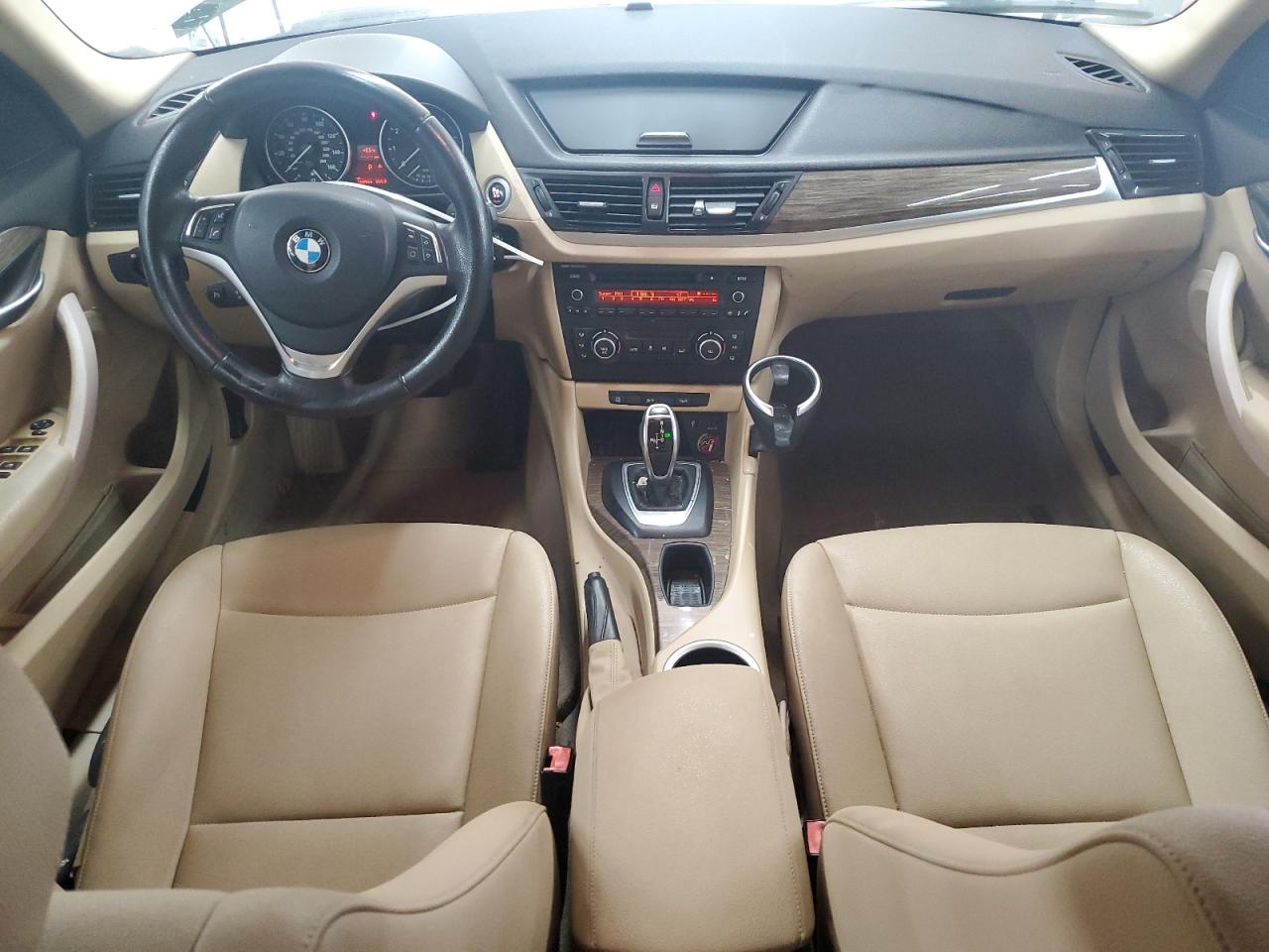 Фото: WBAVM1C51FV315471