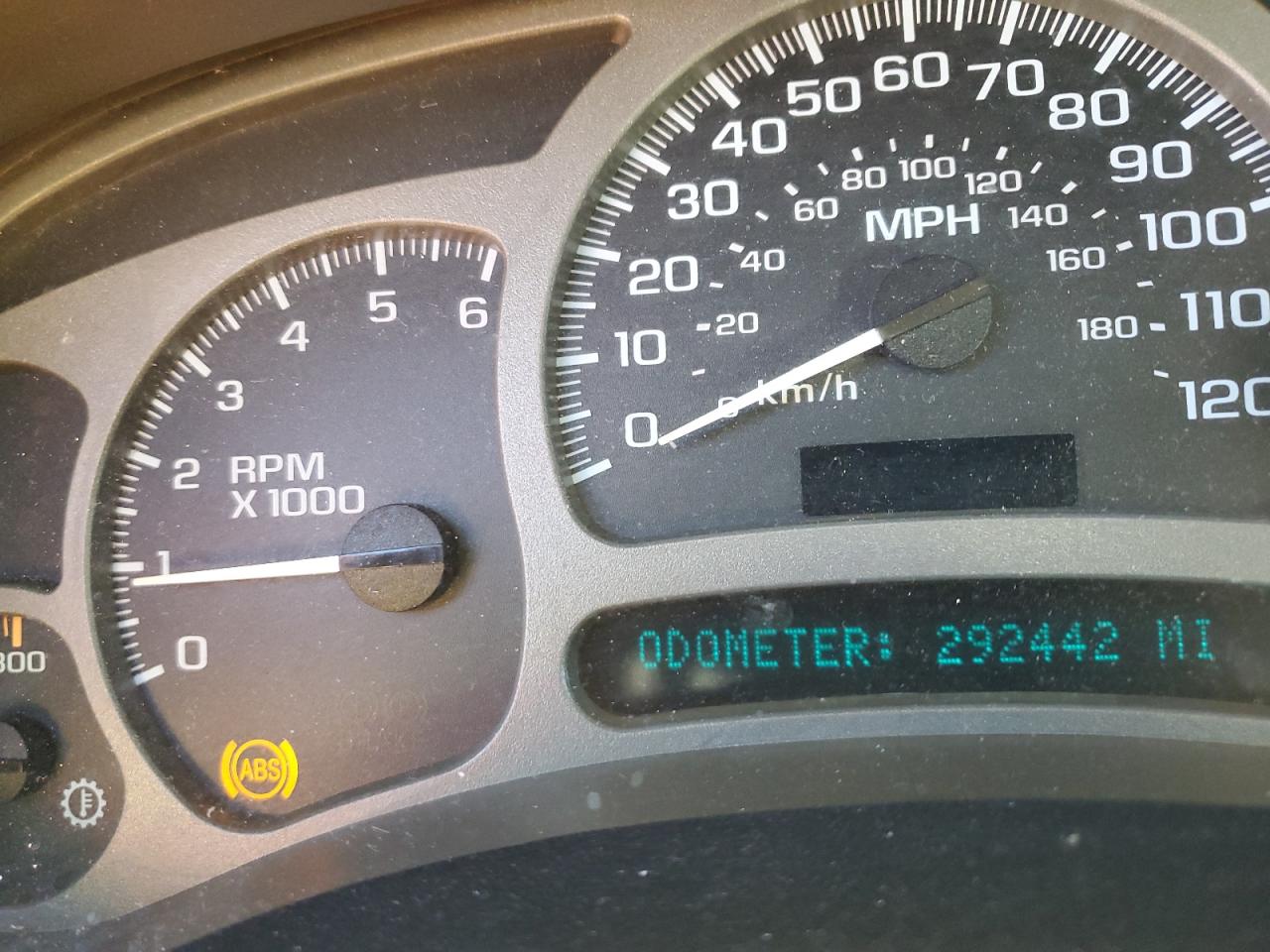 2005 GMC Yukon Denali VIN: 1GKEK63U45J124263 Lot: 90482235