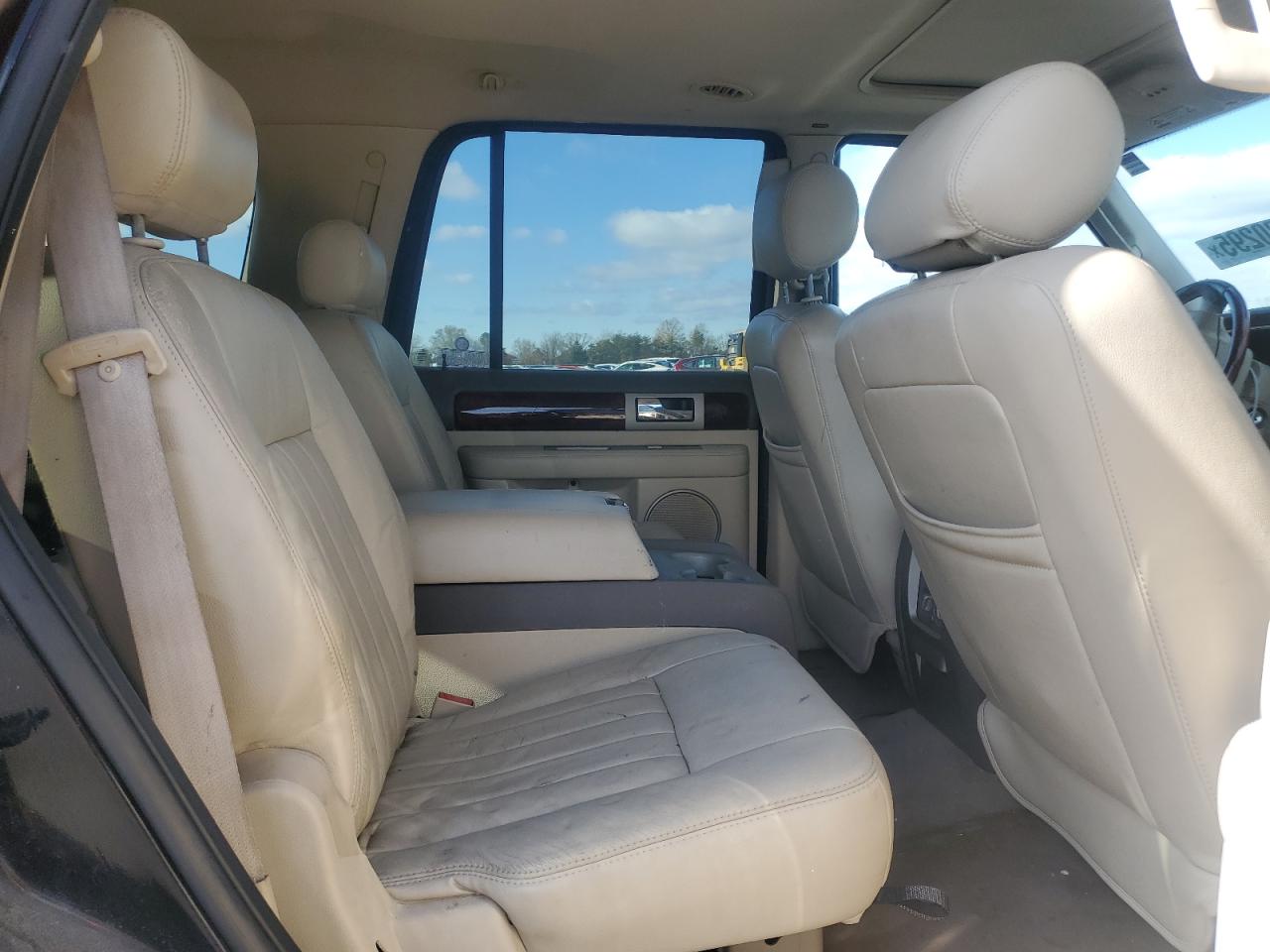 2004 Lincoln Navigator VIN: 5LMFU28RX4LJ38347 Lot: 93520295