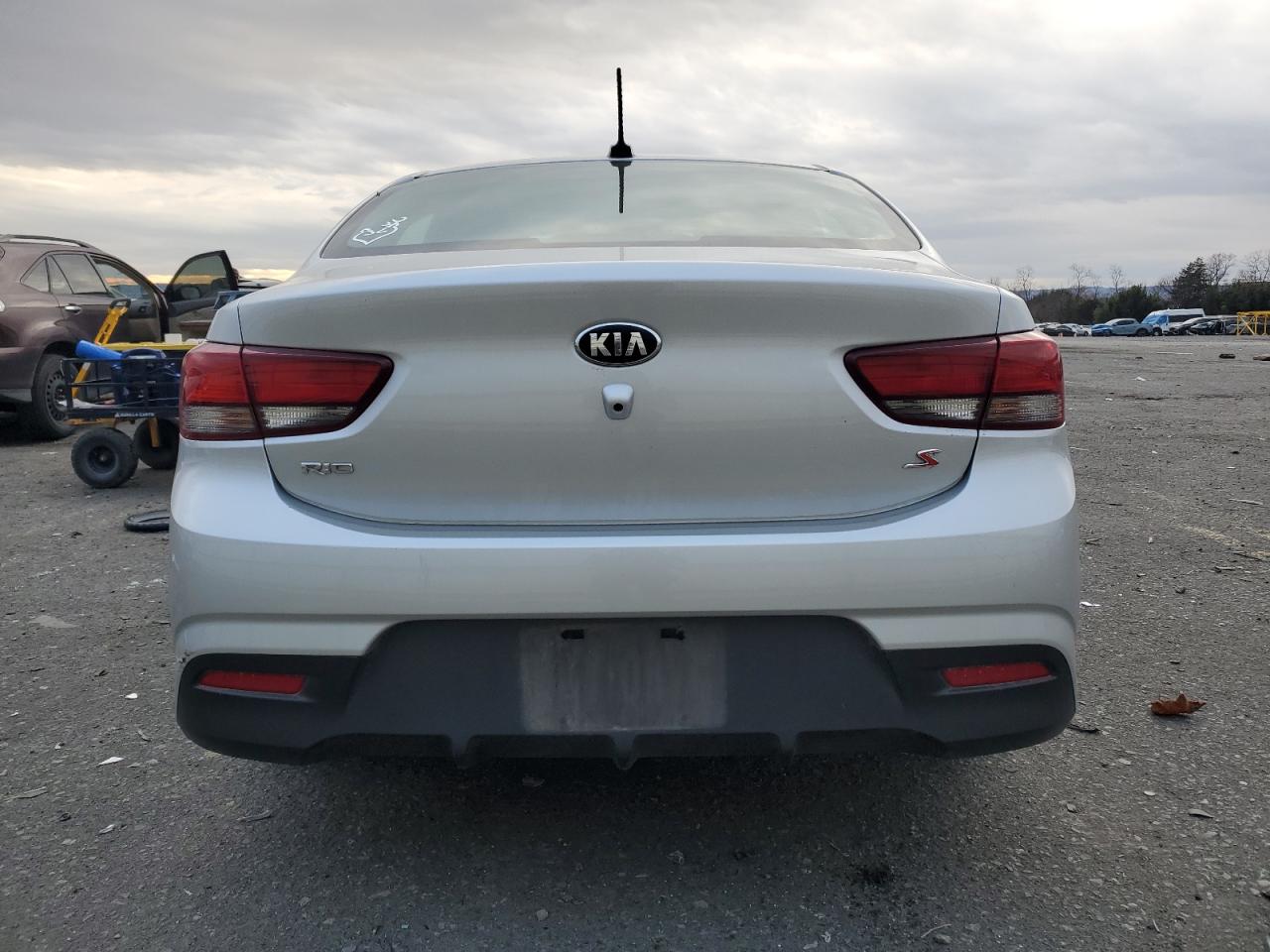 2018 Kia Rio Lx VIN: 3KPA24AB7JE054975 Lot: 92690275