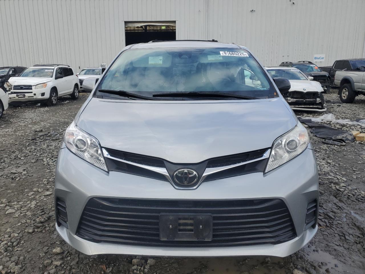 2018 Toyota Sienna Le VIN: 5TDKZ3DC7JS959141 Lot: 91685225