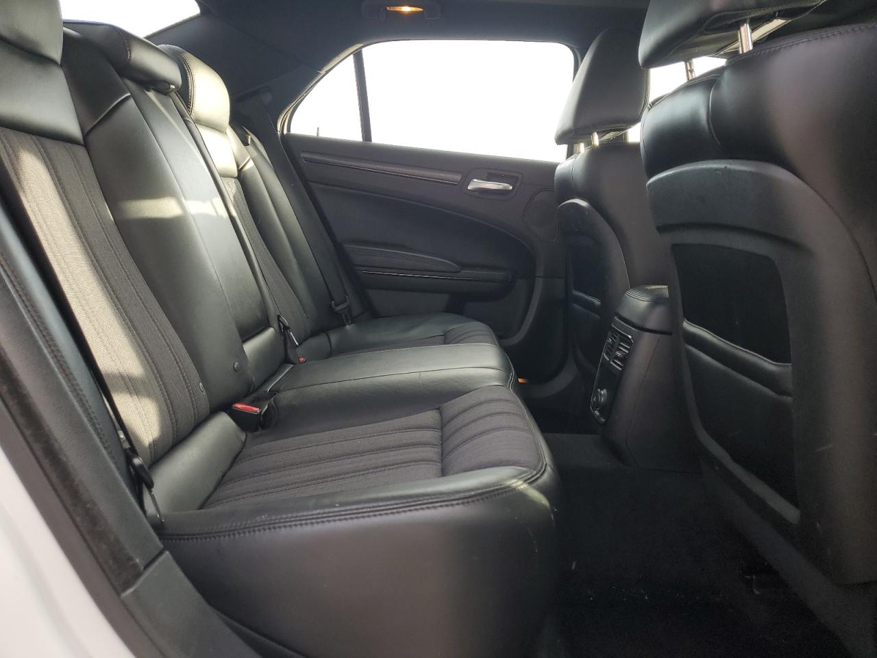 2013 Chrysler 300 S VIN: 2C3CCAGG7DH603692 Lot: 92419395