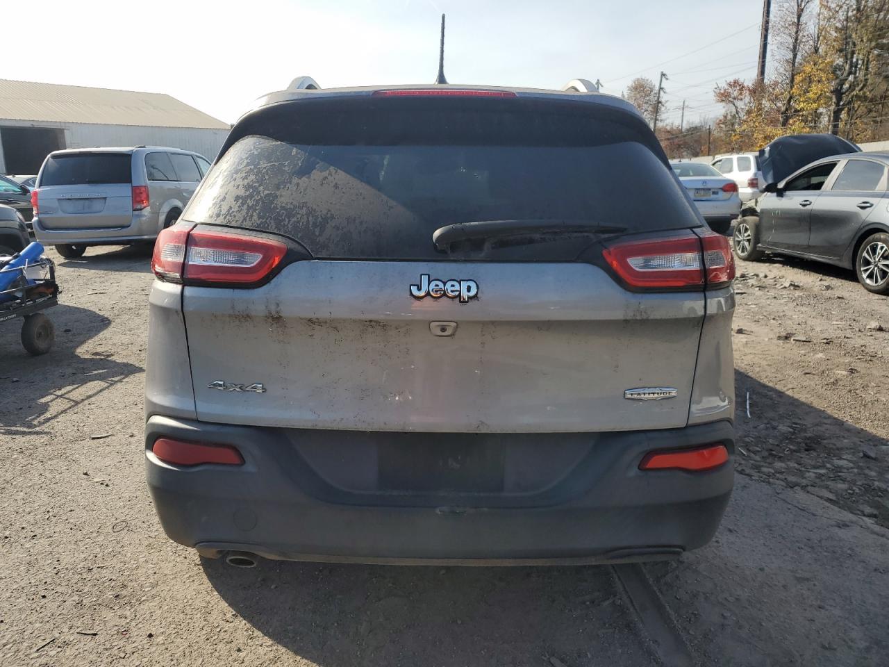 2015 Jeep Cherokee Latitude VIN: 1C4PJMCB1FW715343 Lot: 91993955