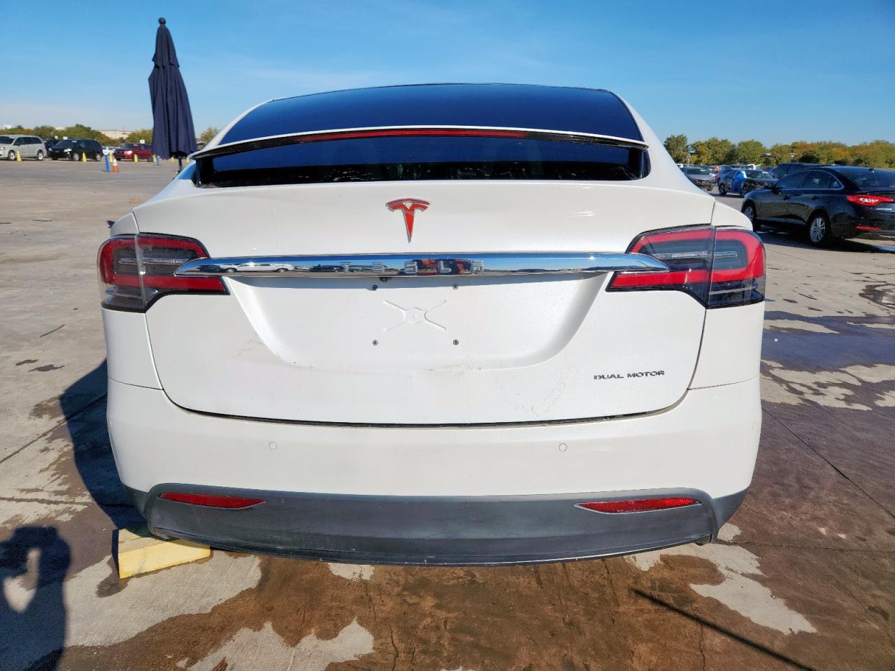 2020 Tesla Model X VIN: 5YJXCAE22LF245782 Lot: 92027105