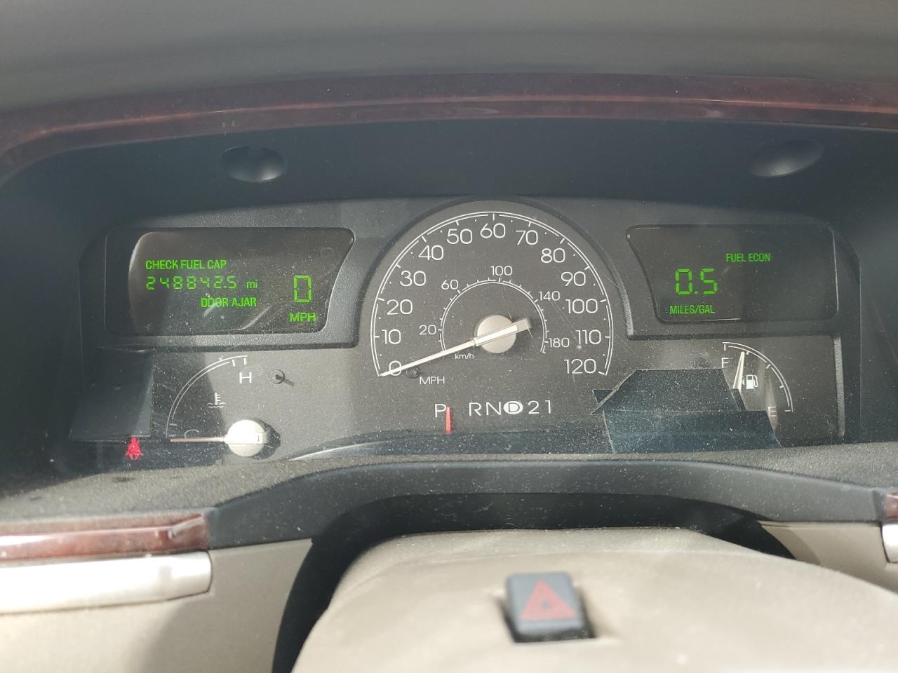 2005 Lincoln Town Car Signature Long Wheelbase VIN: 1LNHM85W05Y648297 Lot: 90908725