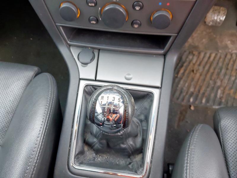 2005 VAUXHALL VECTRA 1.8I ELITE 5DR