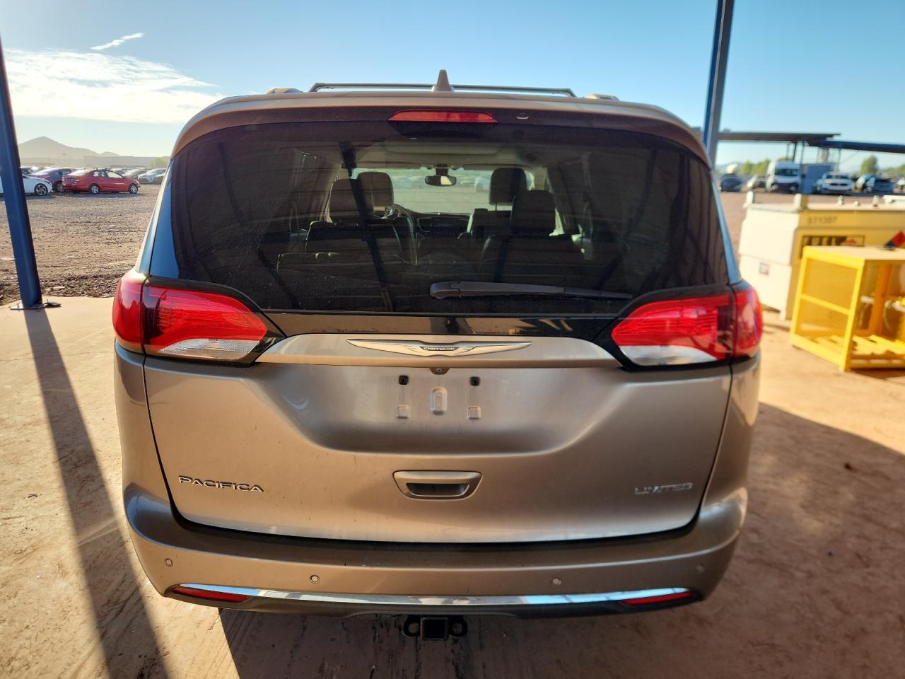 2017 Chrysler Pacifica Limited VIN: 2C4RC1GG2HR537560 Lot: 91414675