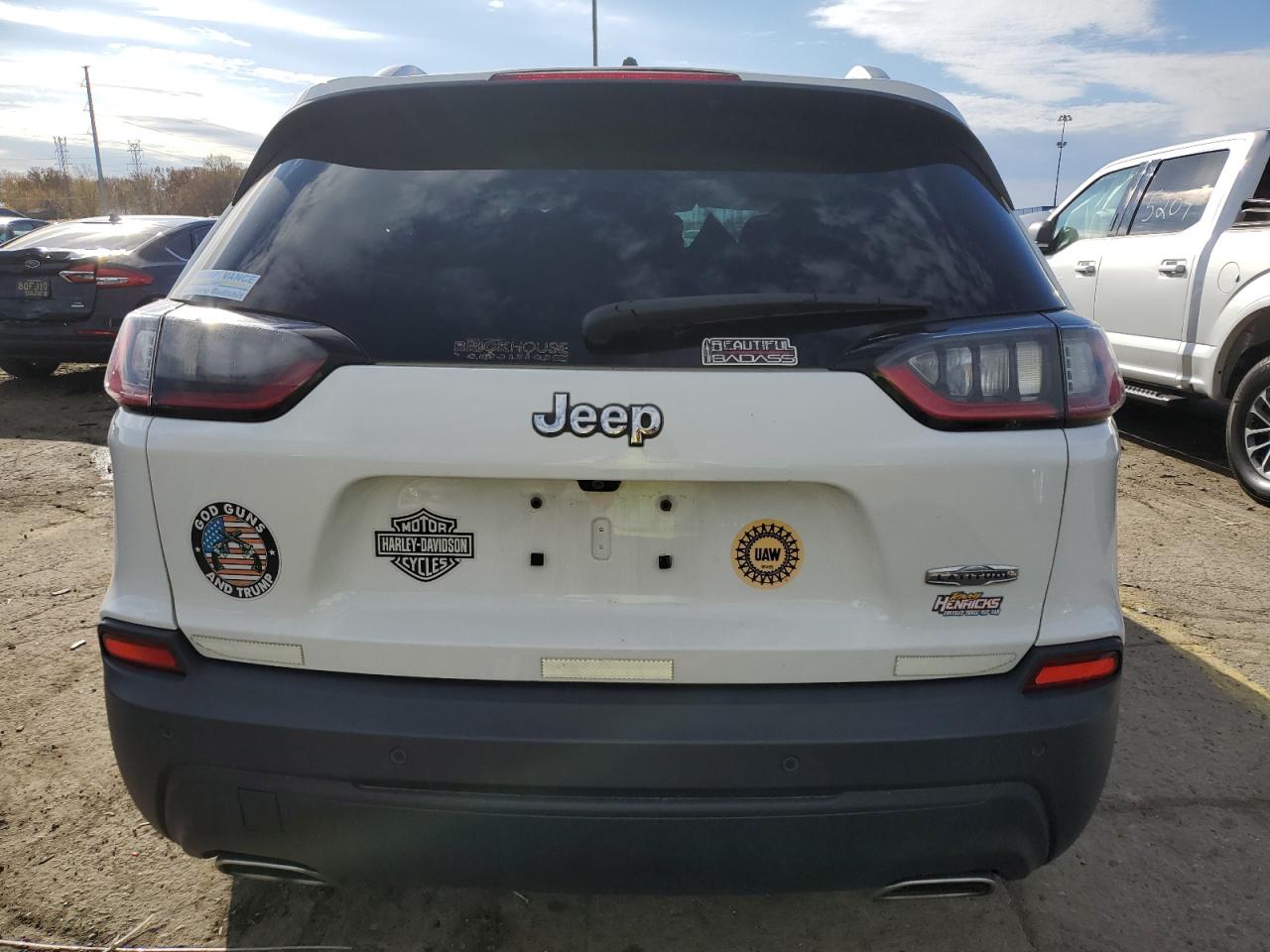 2019 Jeep Cherokee Latitude VIN: 1C4PJLCX8KD319020 Lot: 91221805