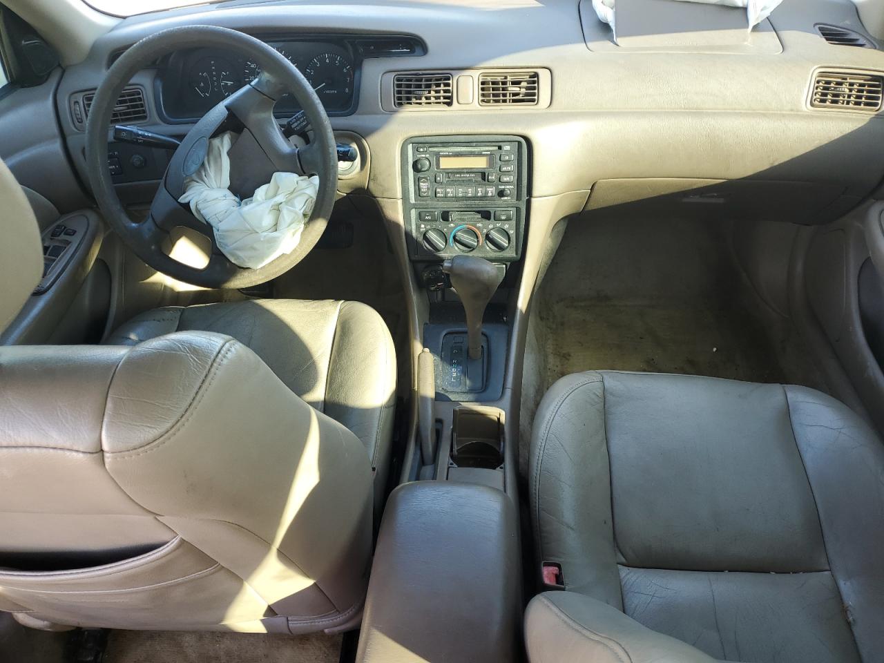 1999 Toyota Camry Le VIN: JT2BG22K3X0288341 Lot: 93096485