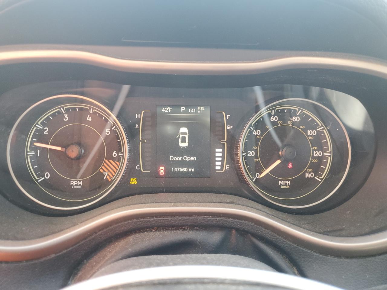 2014 Jeep Cherokee Latitude VIN: 1C4PJMCB5EW124589 Lot: 91003605