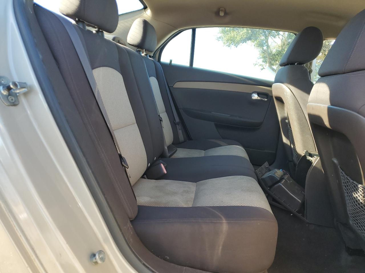 2010 Chevrolet Malibu Ls VIN: 1G1ZB5EB2AF238772 Lot: 92159595