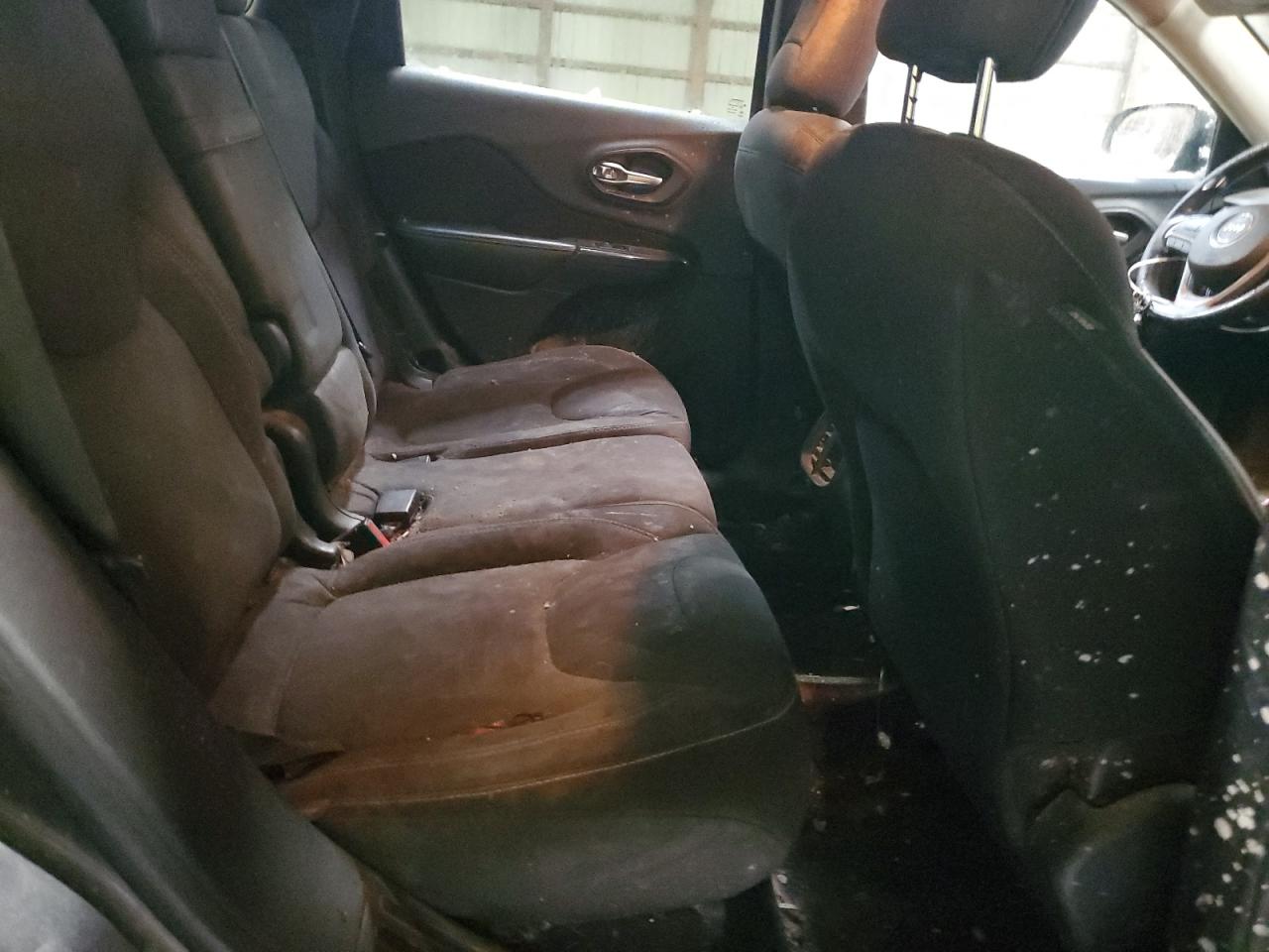 2016 Jeep Cherokee Latitude VIN: 1C4PJMCS5GW223609 Lot: 92449475