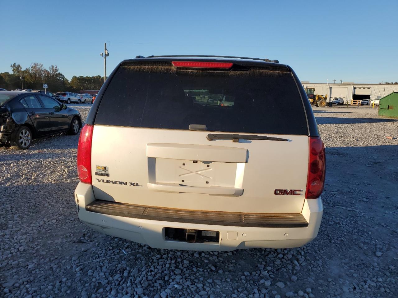 2011 GMC Yukon Xl C1500 Slt VIN: 1GKS1KE08BR397700 Lot: 92076805
