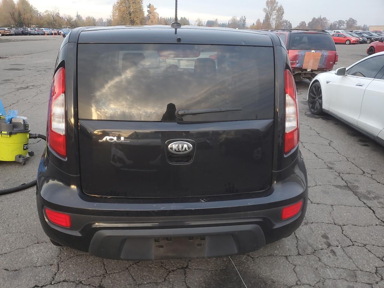 2013 Kia Soul VIN: KNDJT2A50D7598671 Lot: 91592525