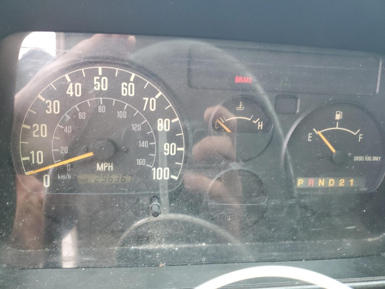 2002 Isuzu Nqr Box Truck VIN: JALE5B14527901572 Lot: 92935855