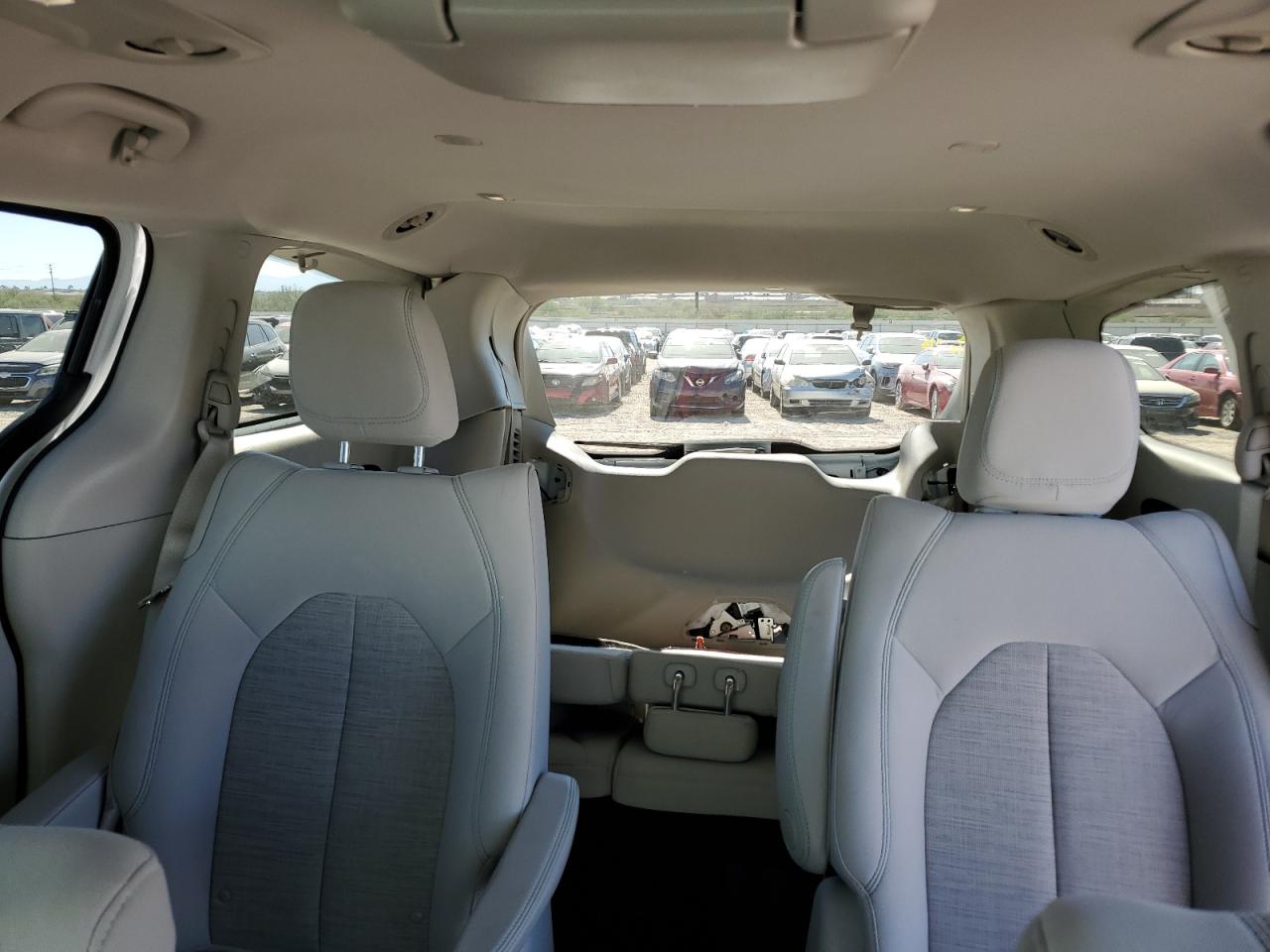 2018 Chrysler Pacifica Hybrid Touring Plus VIN: 2C4RC1H76JR359284 Lot: 91319545