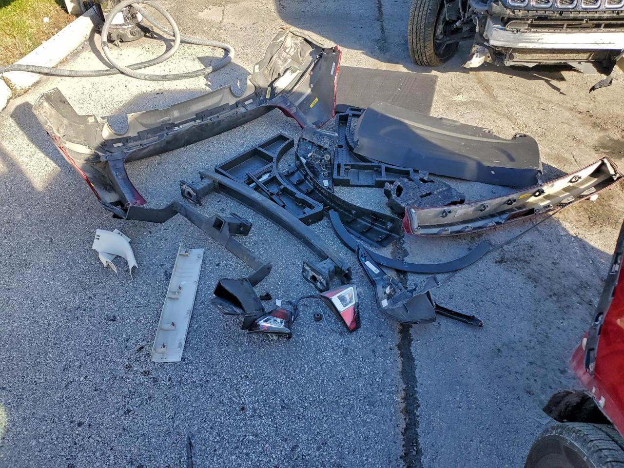 2017 Ford Escape Se VIN: 1FMCU0G97HUA81651 Lot: 94479705