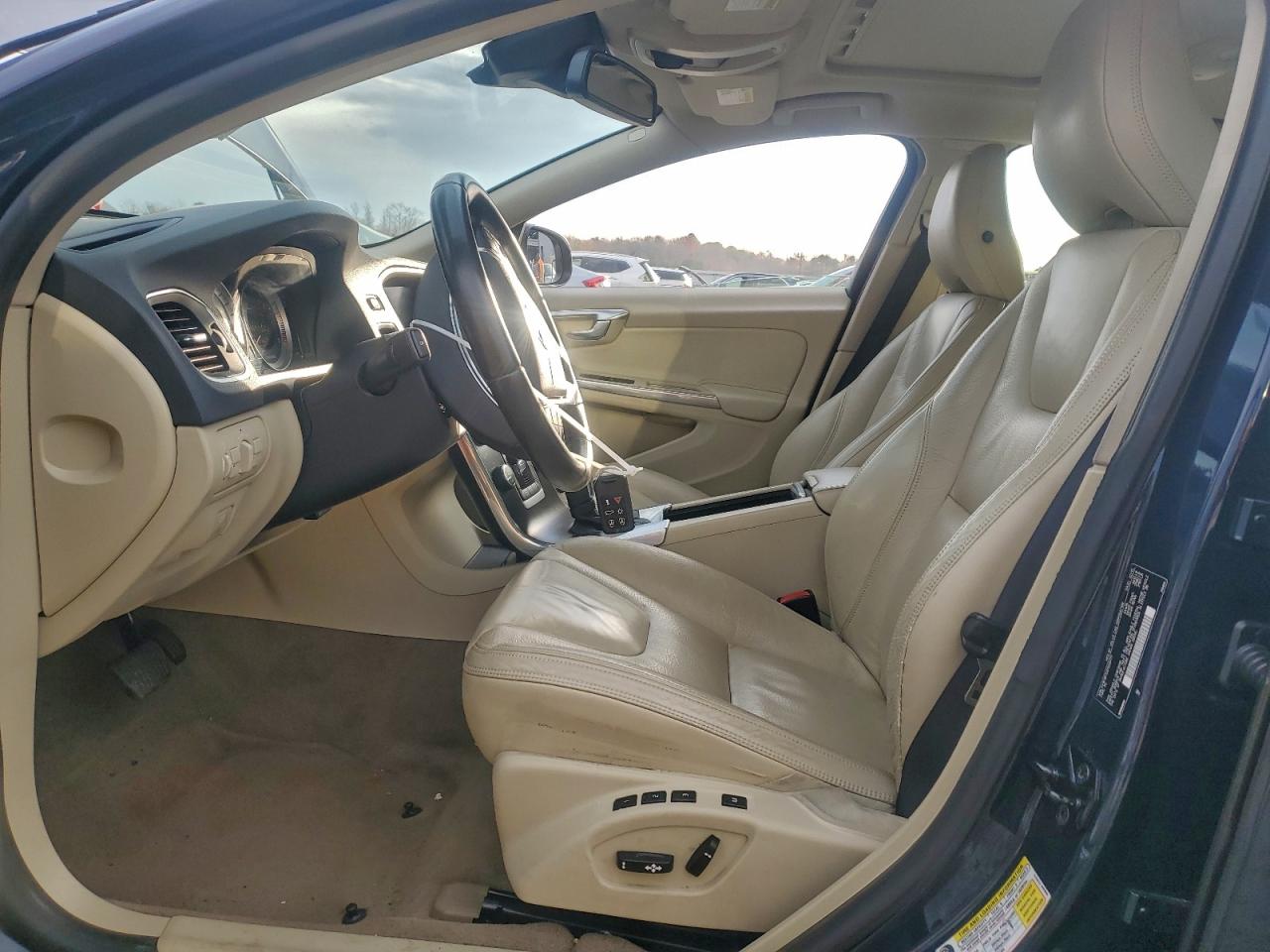 2013 Volvo S60 T5 VIN: YV1612FS2D1220777 Lot: 94280655