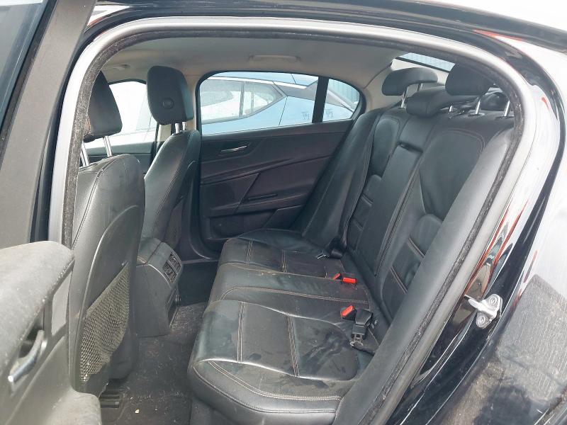 2017 JAGUAR XE 2.0 INGENIUM PRESTIGE 4DR AUTO