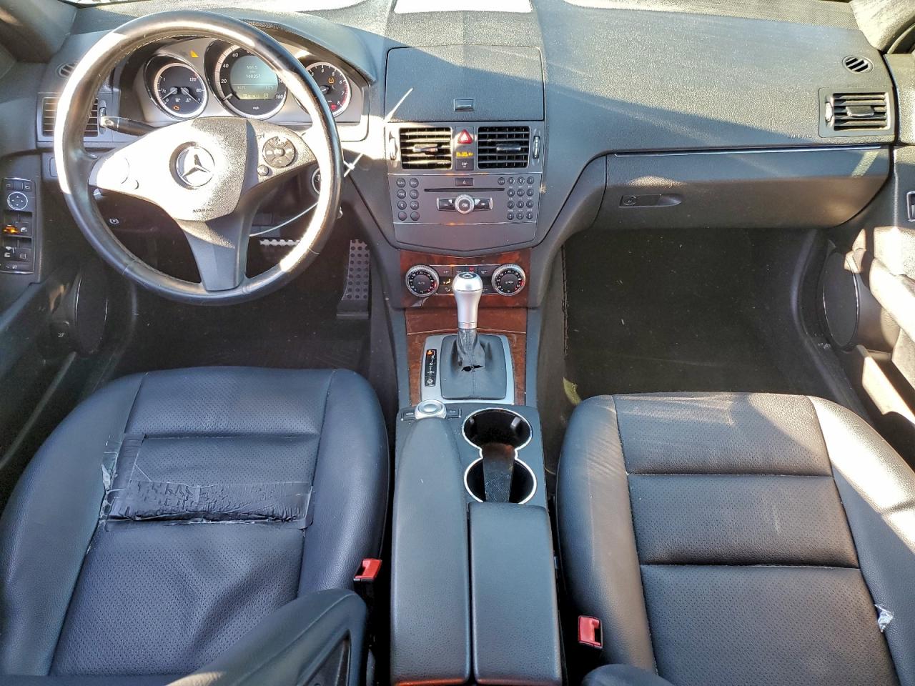 2010 Mercedes-Benz C 300 VIN: WDDGF5EB7AR110180 Lot: 94085365