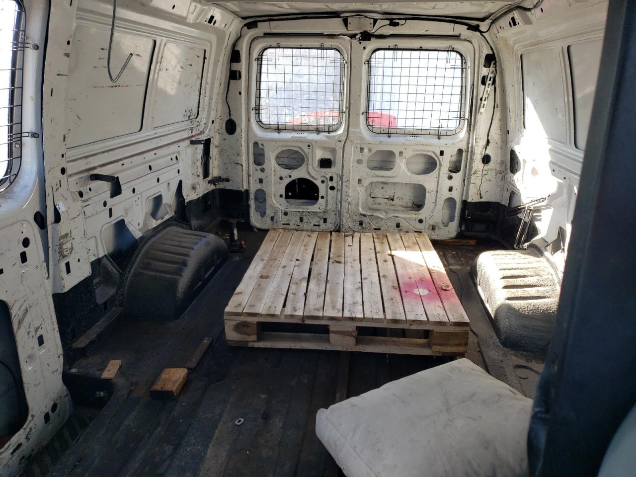 2005 Ford Econoline E250 Van VIN: 1FTNE24WX5HB35156 Lot: 91940075