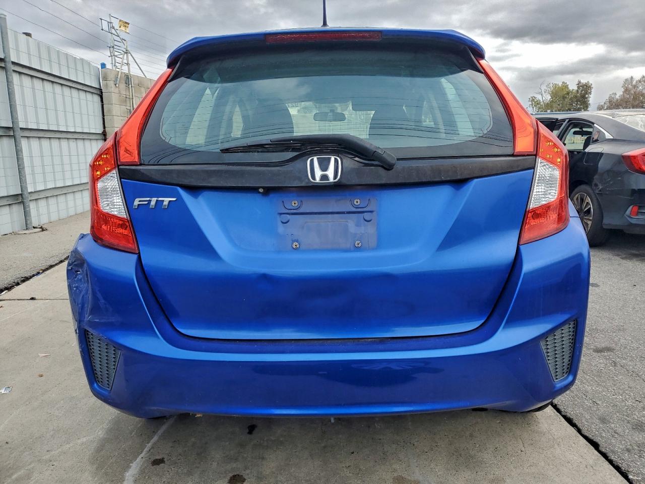 2015 Honda Fit Lx VIN: 3HGGK5H51FM732876 Lot: 92761405