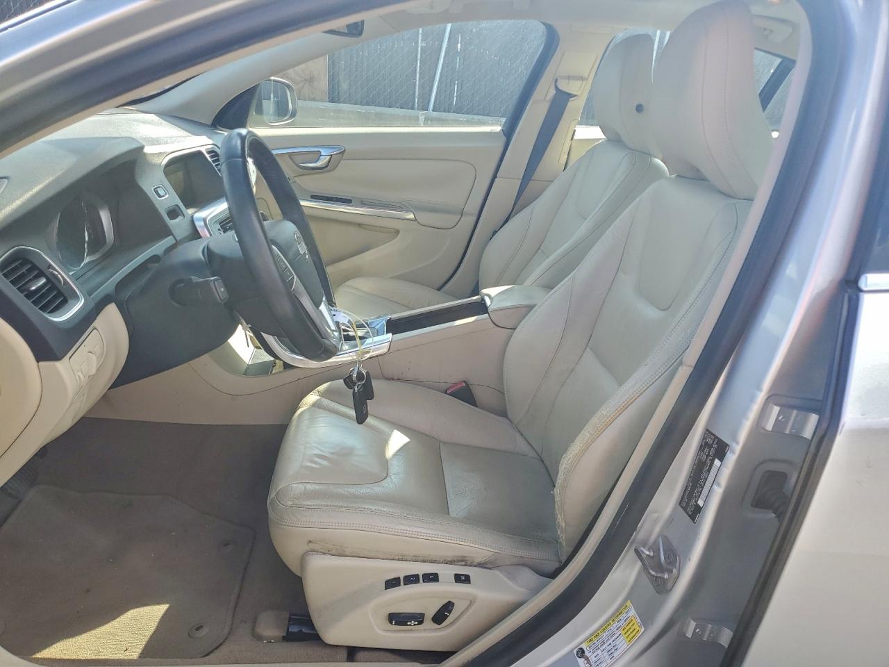 2014 Volvo S60 T5 VIN: YV1612FS0E1290280 Lot: 93338885