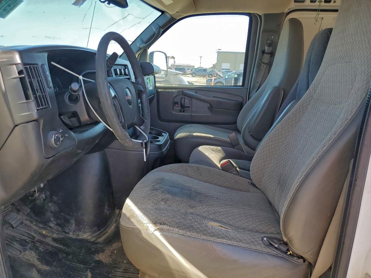 2015 GMC Savana G2500 VIN: 1GTW7FCF7F1192383 Lot: 91994955