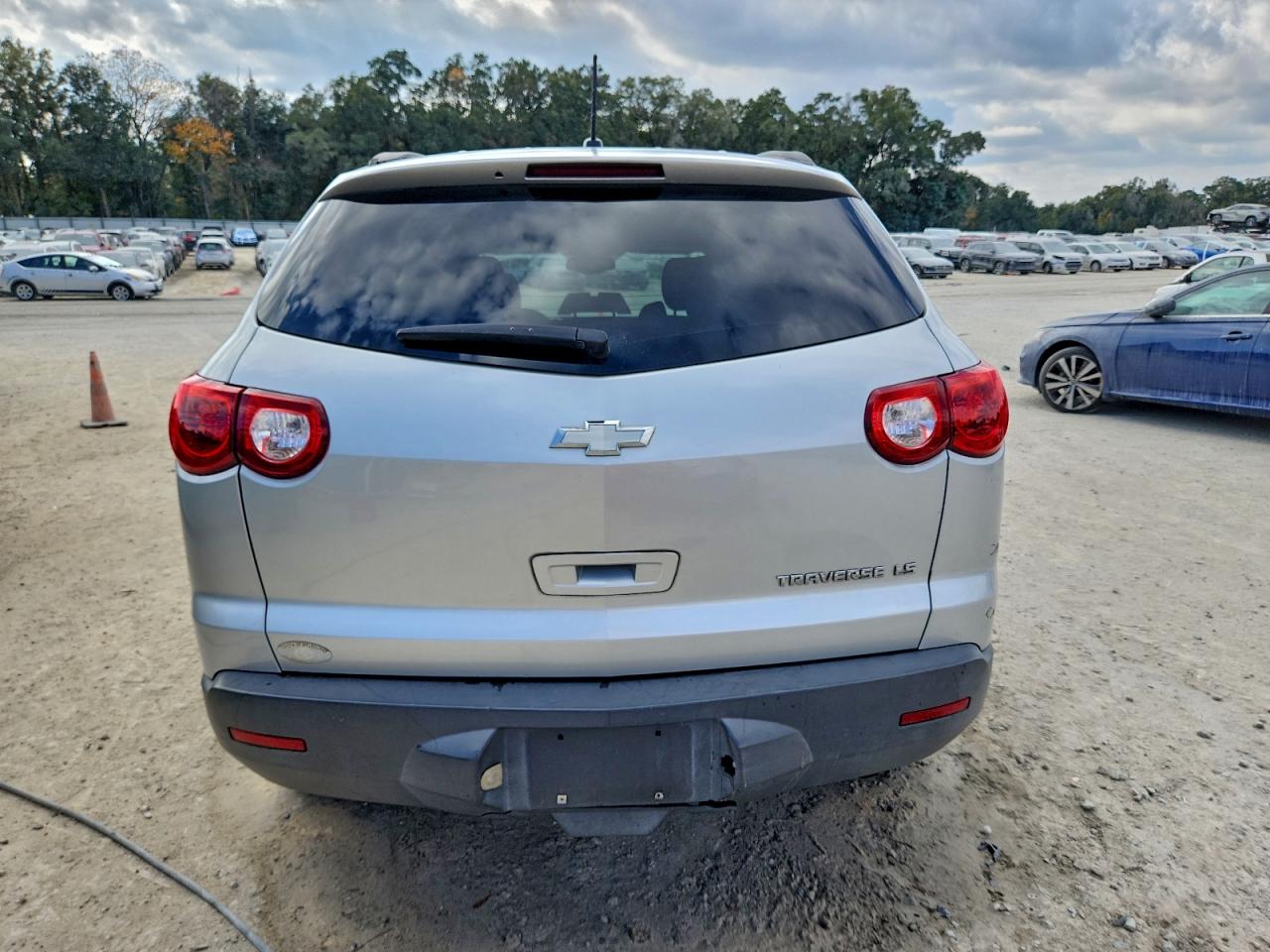 2011 Chevrolet Traverse Ls VIN: 1GNKRFEDXBJ184347 Lot: 94185165