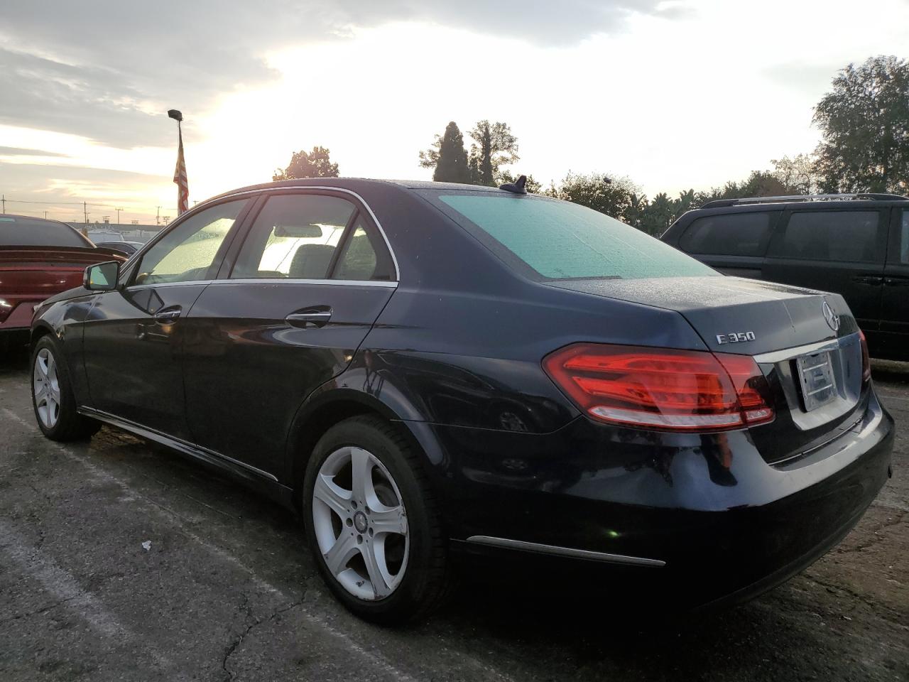 2014 Mercedes-Benz E 350 VIN: WDDHF5KB7EB004920 Lot: 92615405